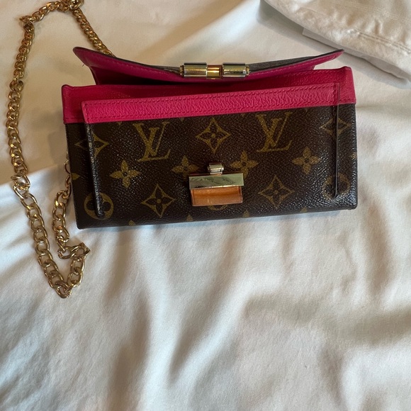 Louis Vuitton wallet on chain - Picture 3 of 14